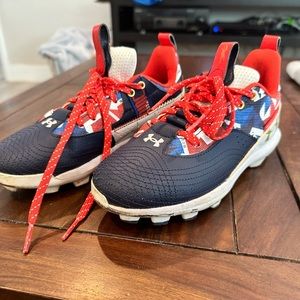 Boys baseball cleats